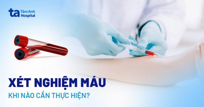 Nguoi dang lay mau mau cho xet nghiem kiem tra cac chi so suc khoe